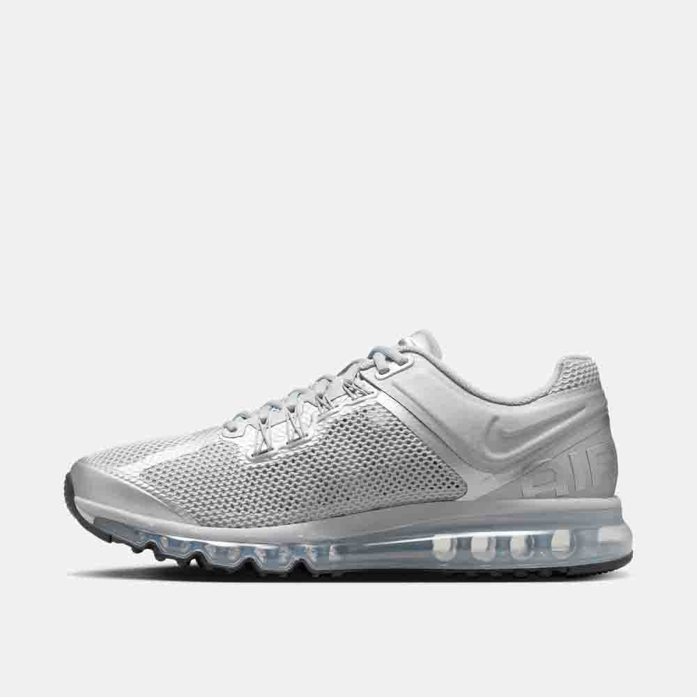 Side medial view of the Nike Men's Air Max 2013.