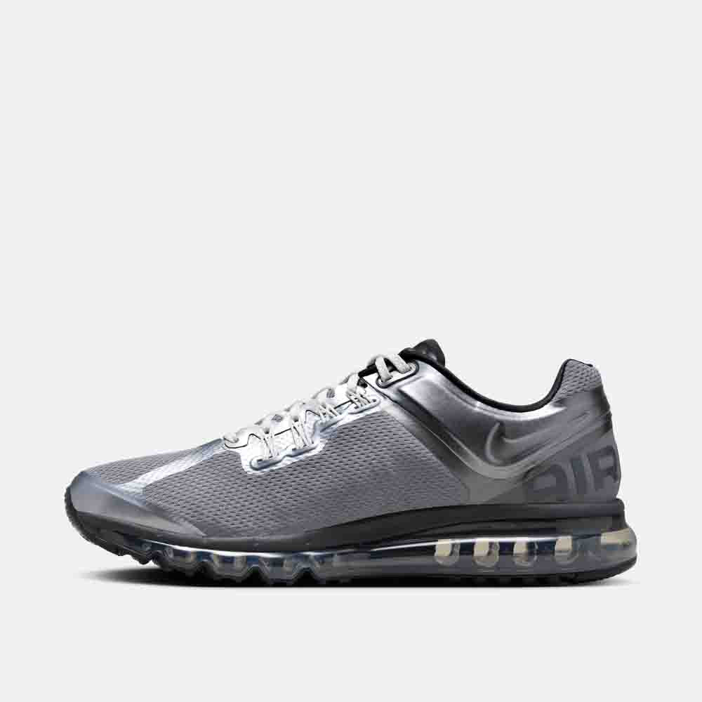 Side medial view of the Nike Men's Air Max 2013.