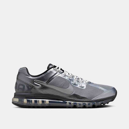Side view of the Nike Men's Air Max 2013.