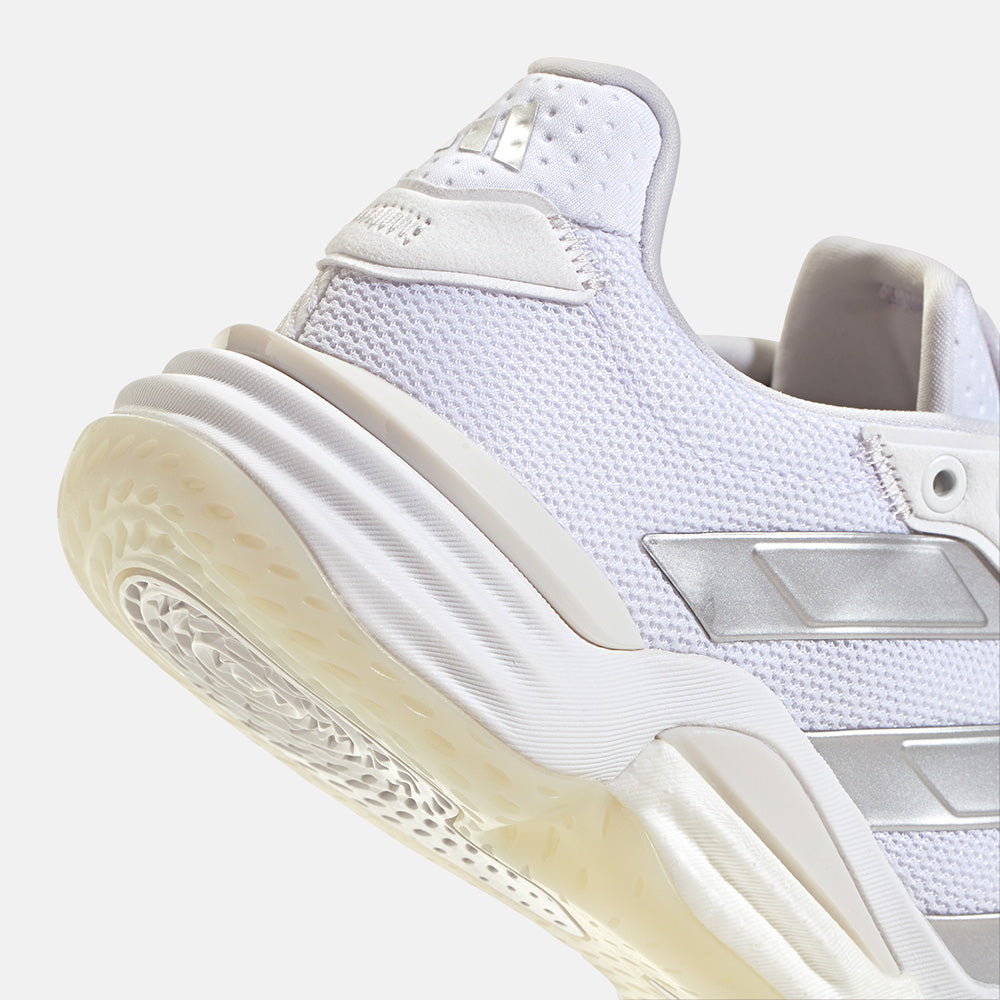 Up close, rear view of the Adidas Women's Stabil 16 Indoor Shoes.
