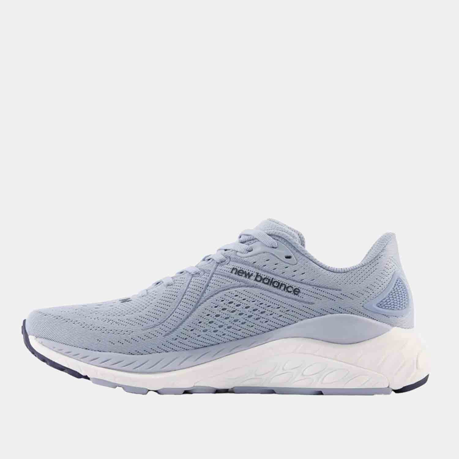 Side medial view of the Men's Fresh Foam X 860v13 Running Shoes.