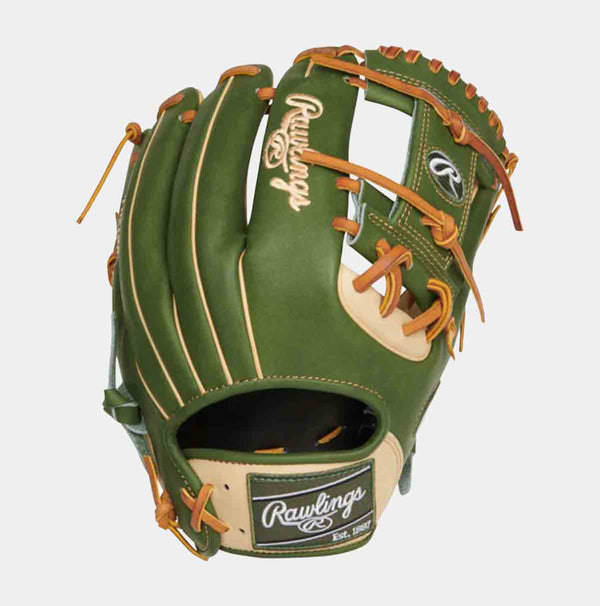 Rear view of Rawlings Heart of The Hide 11.75″ Gold Glove.