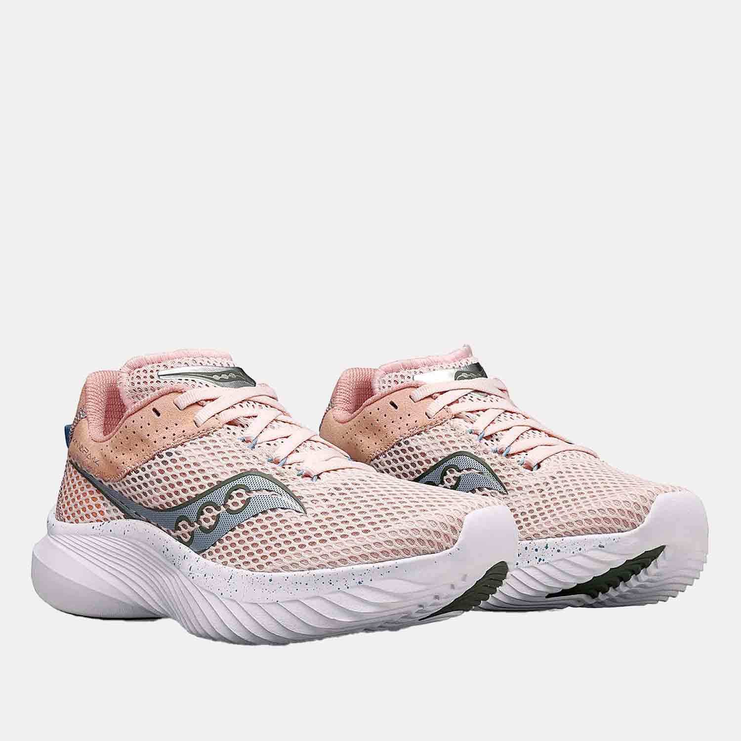 Front view of Women's Saucony Kinvara 14 Running Shoes.