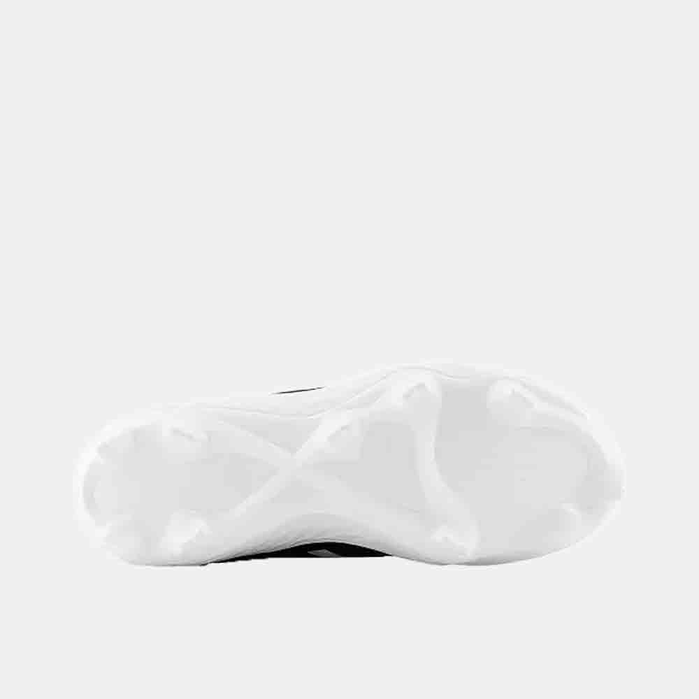 Bottom view of the Women's Fresh Foam Velo V3 Molded Softball Cleats.