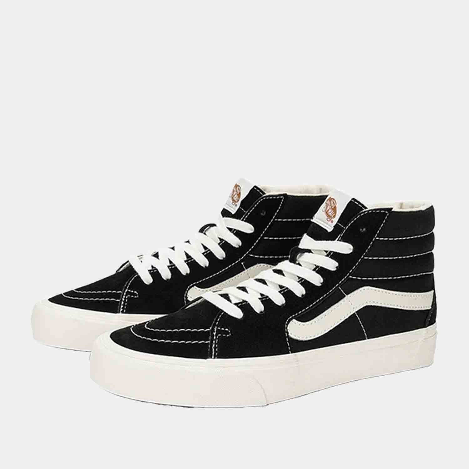 Front/side view of the Vans Sk8-Hi VR3 'Black Marshmallow'.